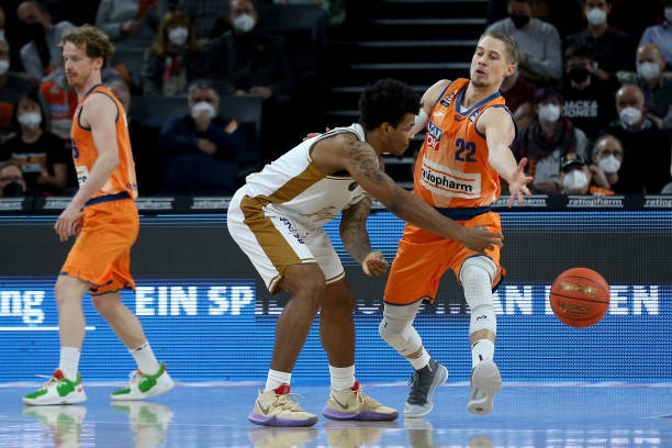 整场比赛中 整场比赛中